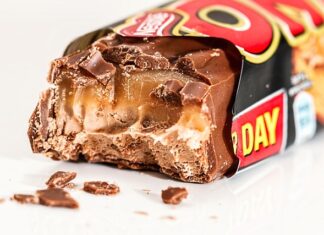 Kiedy najlepiej położyć opłatek na tort?