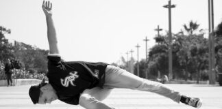 Czy tańczy się w marynarce?